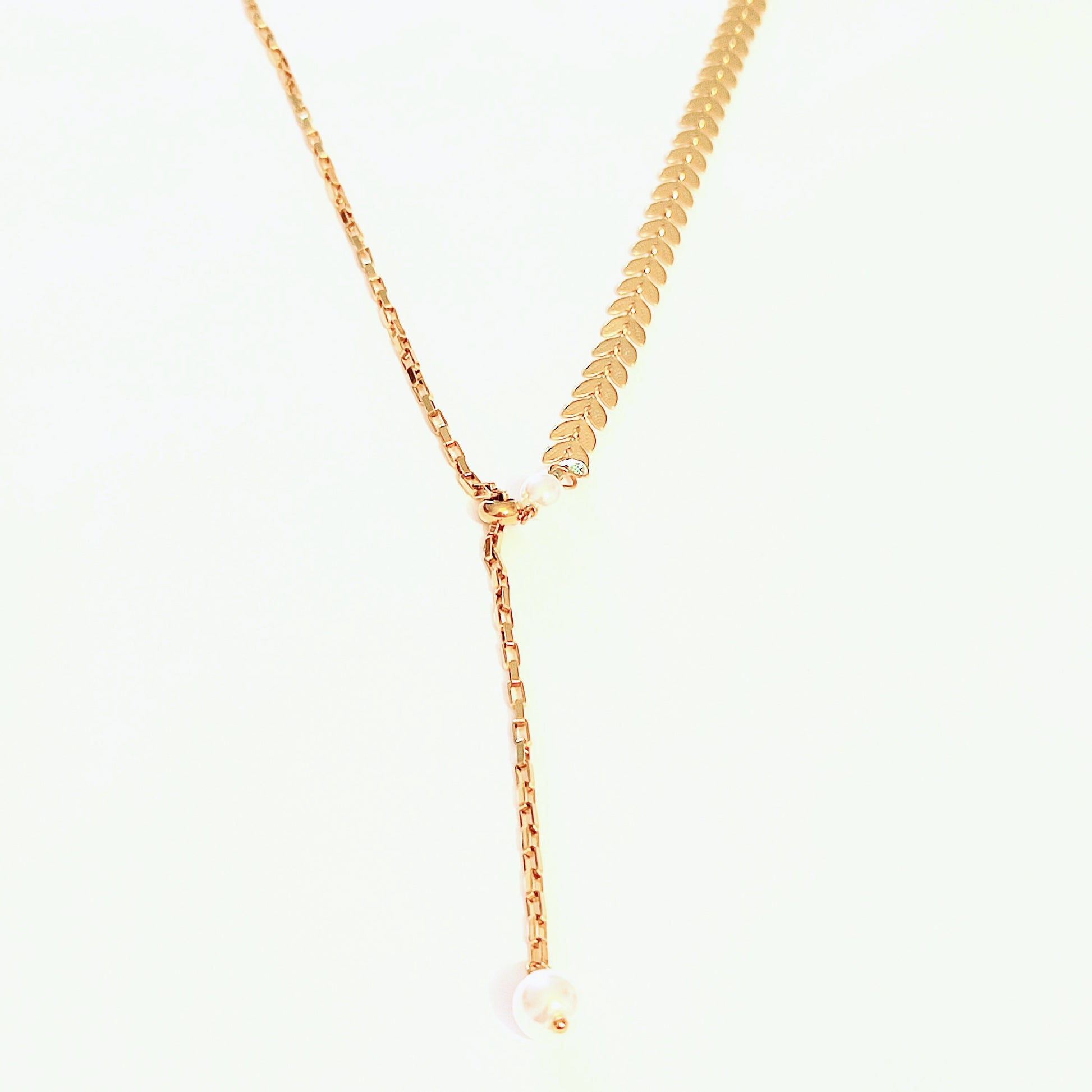 Collier y chaine et perles 